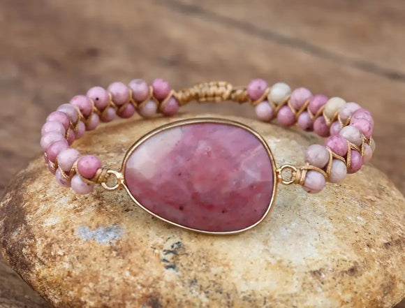 RHODONITE LEATHER BRACELET - اسوارة حجر الروزنايت | يزيد الهدوء، يقلل من المقارنة، يزيد الثقة، التغلب علي العجز