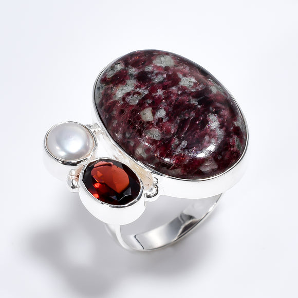 Eudialyte Garnet Gemstone Three Stone Ring - حجر الحب اللامشروط والتوازن والمواجهة