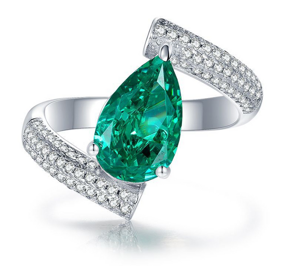 Emerald & White Topaz Ring - خاتم الزمرد والتوباز الابيض