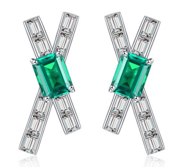 Emerald & White Topaz Earring-  حلق الزمرد الأخضر والتوباز الابيض