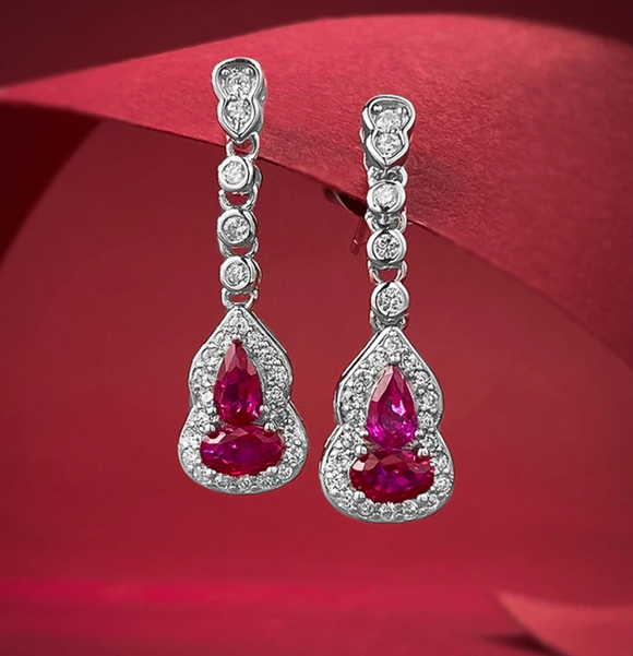 Ruby Earring-  حلق الياقوت الاحمر