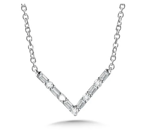 Moissanite diamond -   | قلادة الماس الموزنايت