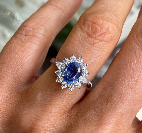 Sapphire Gemstone & White Topaz Ring - 2 carat Sapphire  -  خاتم الزفير - الياقوت الازرق
