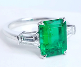 Emerald & White Topaz Ring - خاتم الزمرد والتوباز الابيض