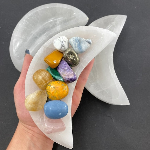 SELENITE PLATE MOON  -  وعاء السيلنايت لتنظيف وشحن الأحجار الكريمة